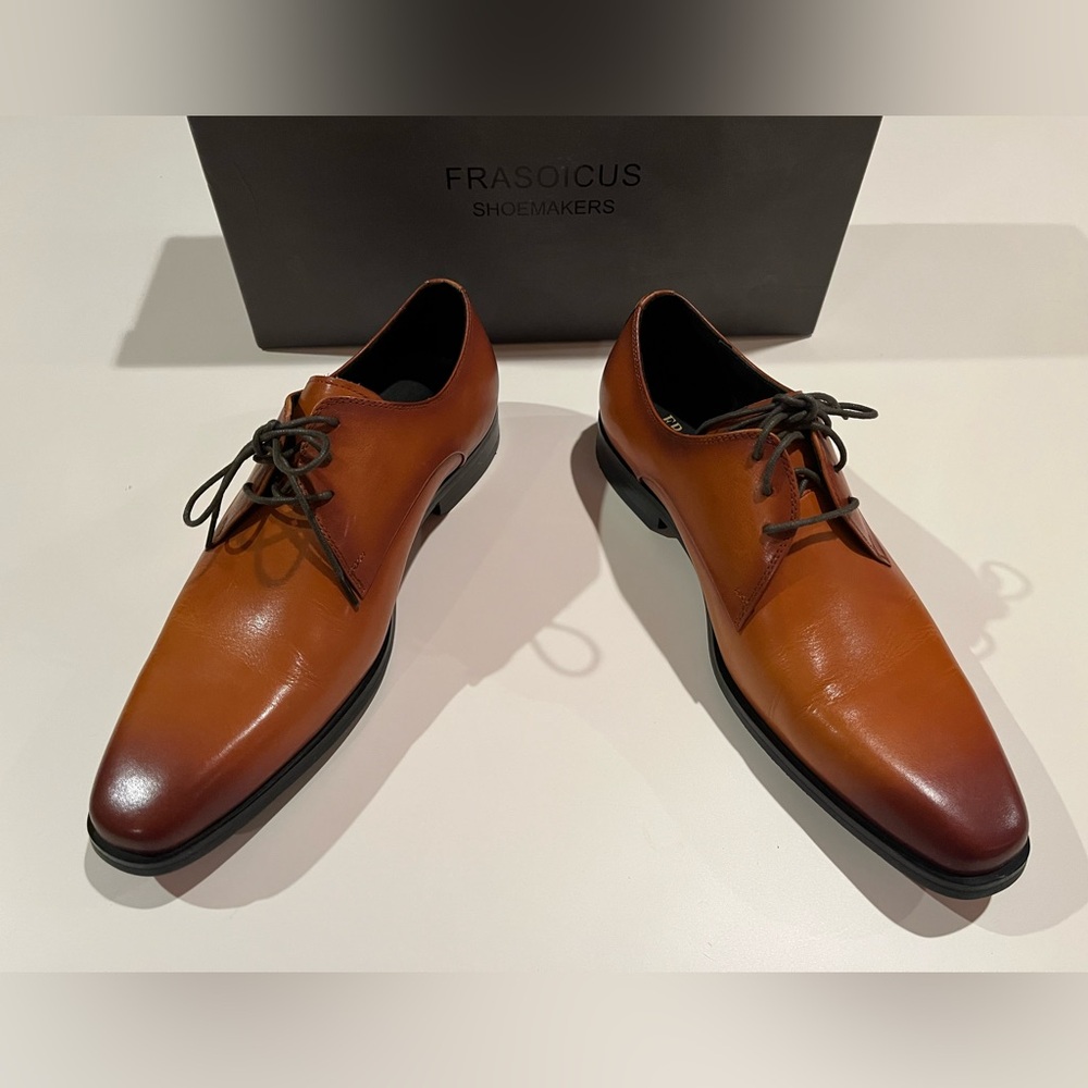 New In Box Men’s Brown Frasoicus 
Oxford Dress Shoes 8.5 US